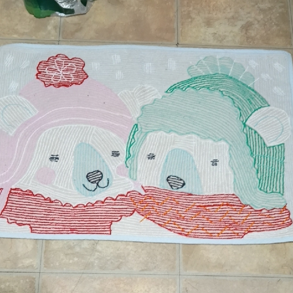 St. Nicholas Polar Bears Rug - Picture 6 of 6